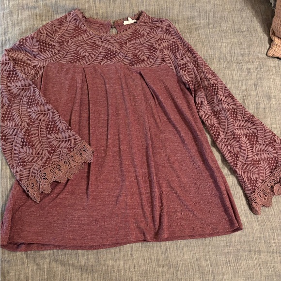 Mystree Mauve/Maroon Lace Sleeve Knit Top - Picture 1 of 4
